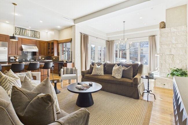 Photo - 501 Rio Grande Pl Unidad 204