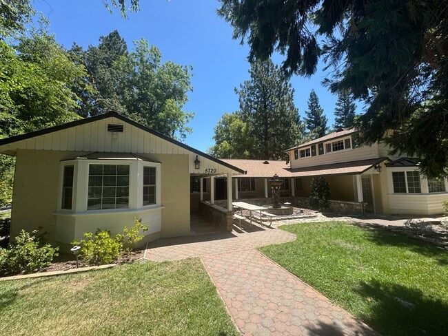 Building Photo - 3 dwelling property located in Rio Linda Rental