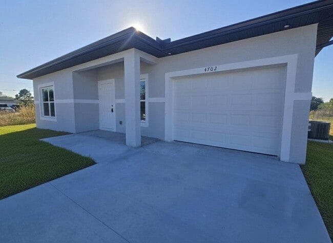 Photo - Brand New 2/2/1-PRIME SW LOCATION - Lehigh Acres