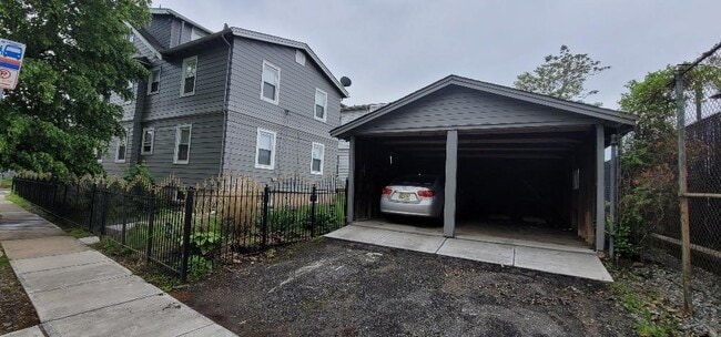 Photo - 61 N 22nd St