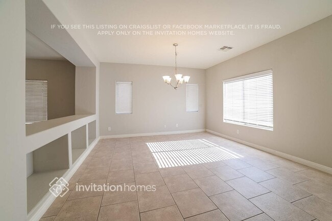 Photo - 2054 N Illinois St