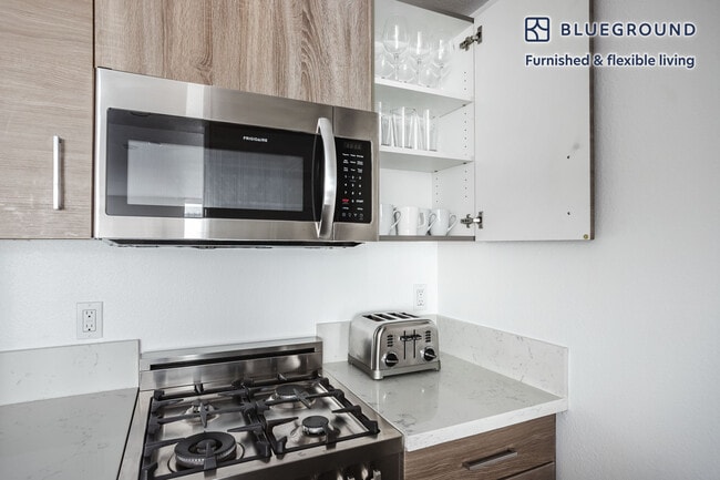 Photo - 6651 Franklin Ave Unidad FL1-ID1217