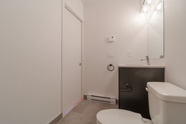 Photo - 4350 Av. de l'Hôtel-de-Ville Unit 401