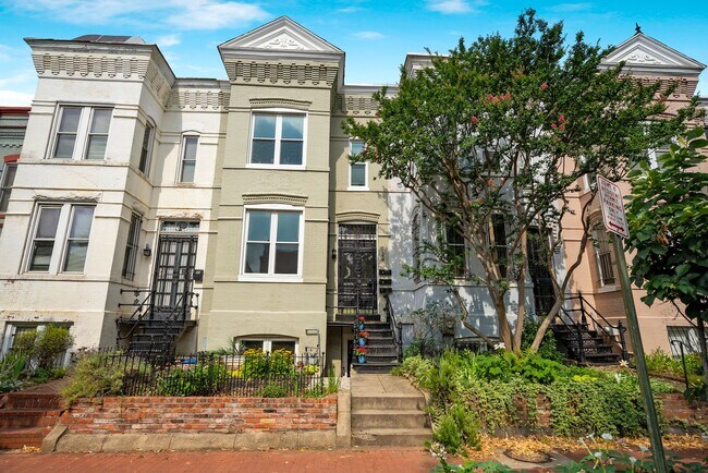 Photo - 724 5th St NE Unit #2