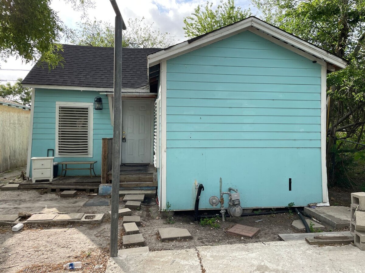 2/1 immediate move-in-all bills paid - 2/1 immediate move-in-all bills paid House