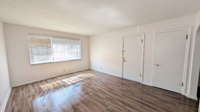 Photo - 5825 Sunshine Dr Unit 1E