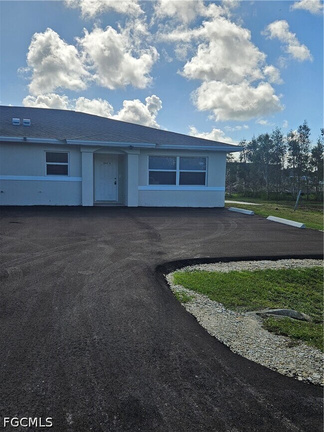 Building Photo - 1247 Bacon Ave
