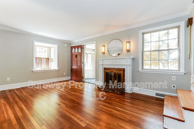 Photo - 404 Strawbridge Ave