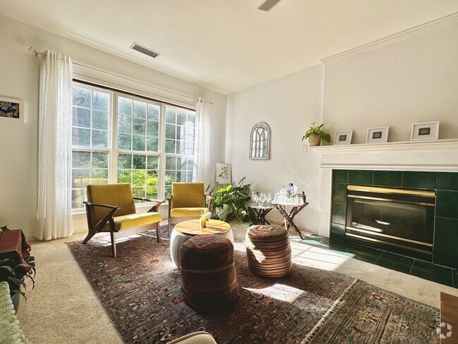 Building Photo - 8830 Fieldcroft Dr Rental