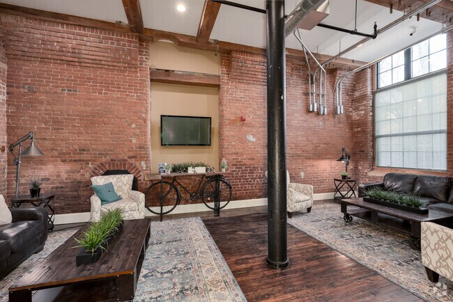 Gallery Room Angle 2