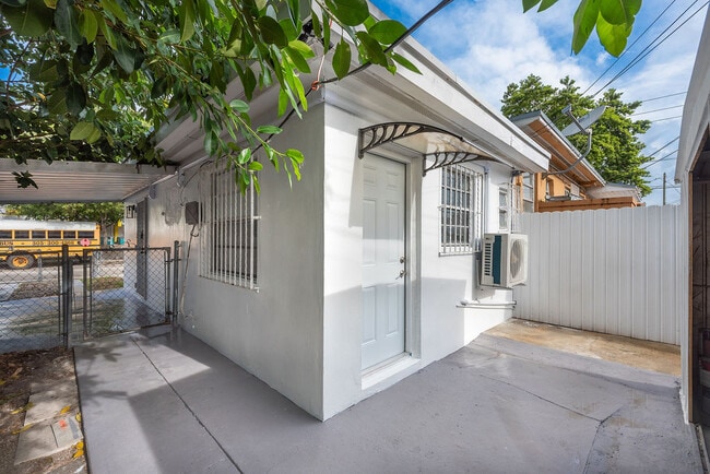 Photo - 321 NW 21st Ave