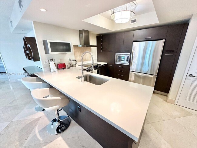 Photo - 250 Sunny Isles Blvd Unidad 3-1703