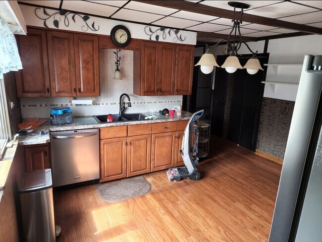 53 Victory Ave Unit 1st Floor