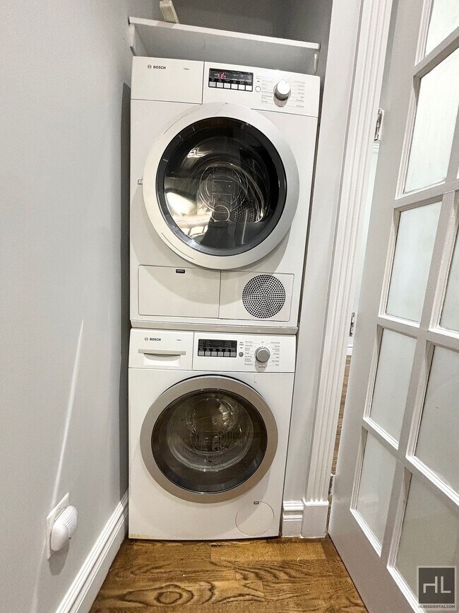 Photo - East 13th Street Unidad 16