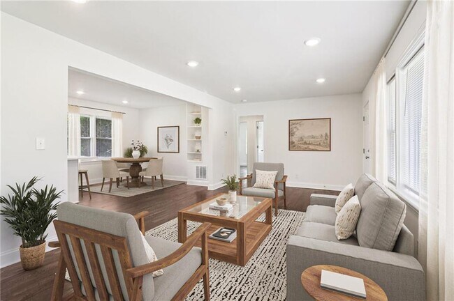 Photo - 914 Clay Rd SW