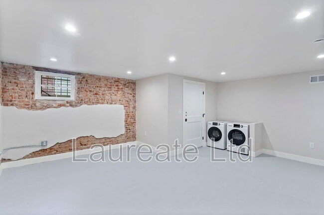 Photo - 1256 N Clarkson St Unit #9