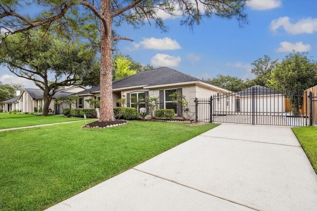 Photo - 10211 Olympia Dr
