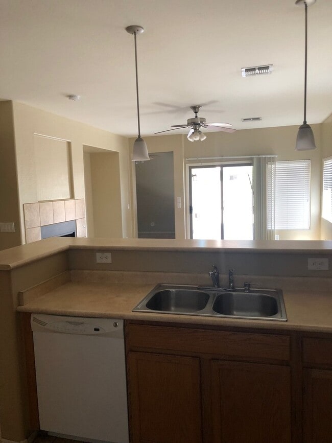 Photo - Beautiful Single-Level 3 Bedroom, 2 Bathroom Home in Maricopa