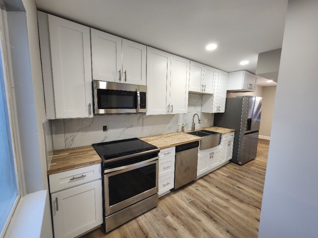 Building Photo - 0 W Lake Ave NW