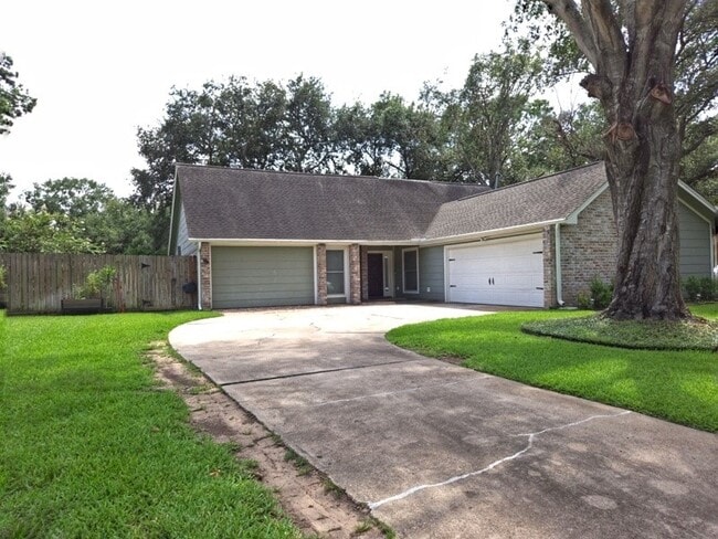 Building Photo - 15715 Tumbling Rapids Dr