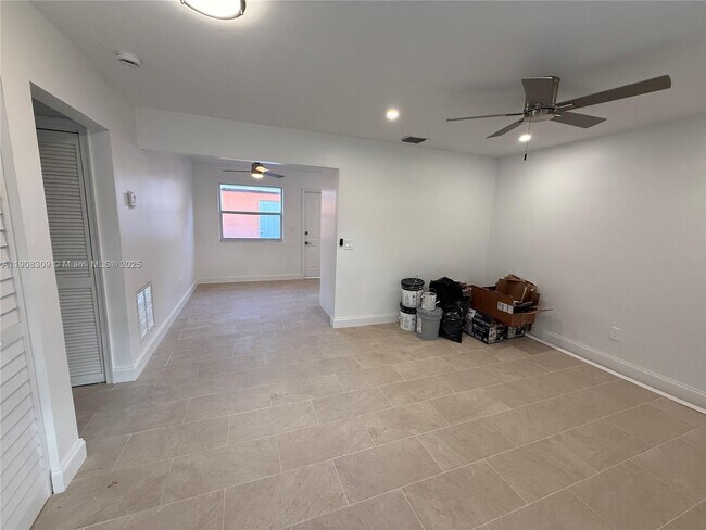 Photo - 2051-2055 NE 167th St Unit 2055