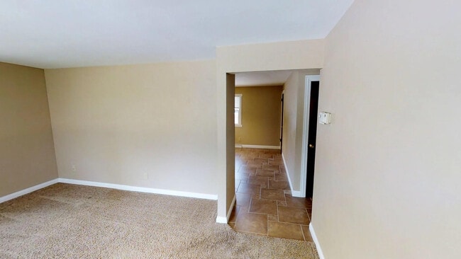 Photo - 325 S Matthias St