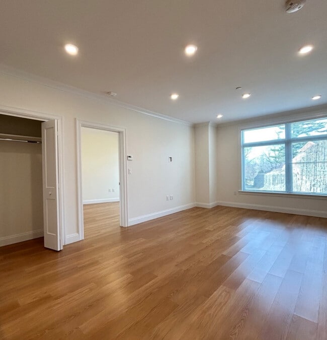 Photo - 355 Congress St Unidad 4