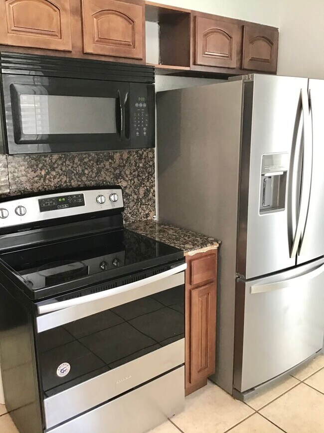 Photo - 921 Xavier St