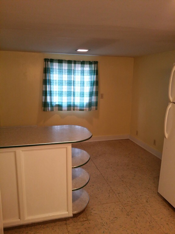 Photo - 15 Lake St Unit 2