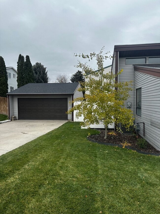 Photo - Wonderful Single-Family Home in The Highla...