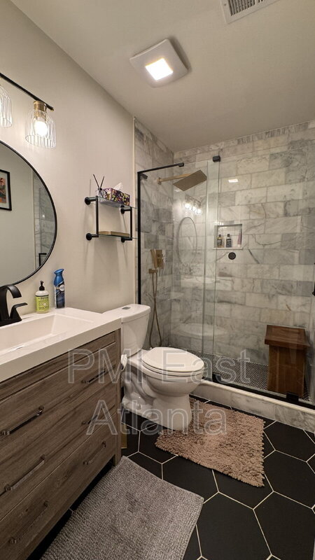 Photo - 512 Tuxworth Cir