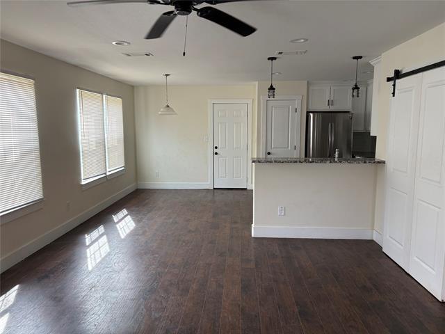 Photo - 152 Doolittle St