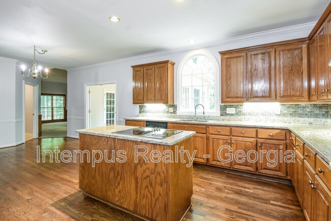 Photo - 330 Banyon Brook Point