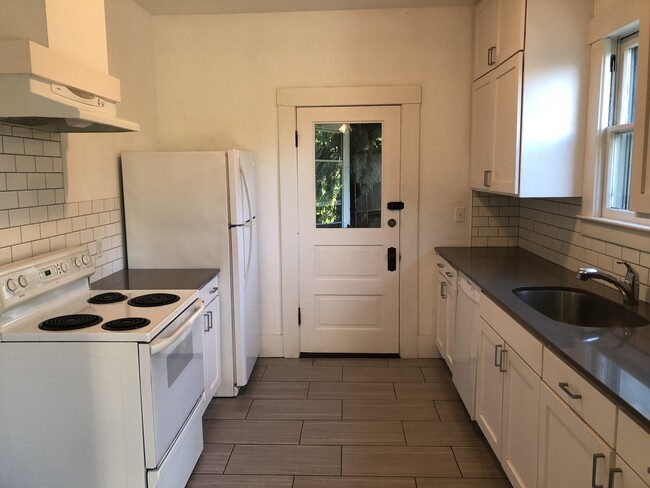 Photo - 3845 Whitman Ave N Unit #1