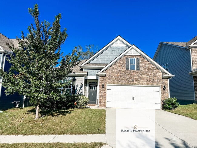 Building Photo - Beautiful and Spacious Home in Greer, SC