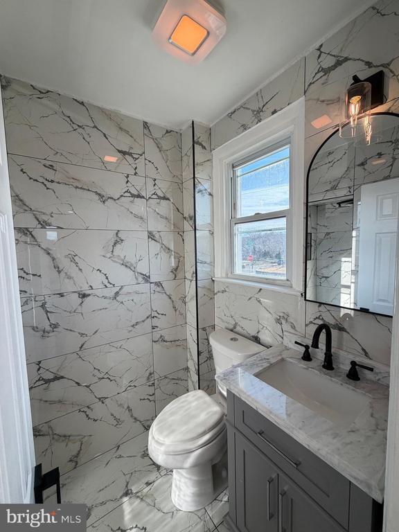 Photo - 8540 Castor Ave