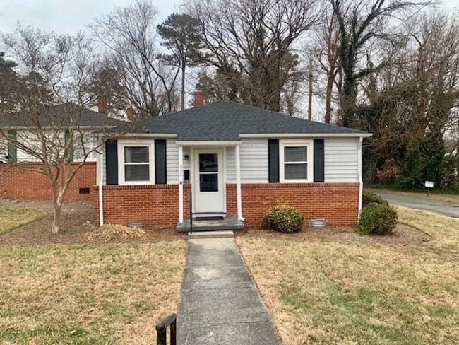 Building Photo - 2 Bedroom 1 Bath Townhome in Sunset Hills