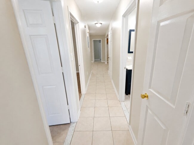 Photo - 132 Fabyan Pl Unit 1
