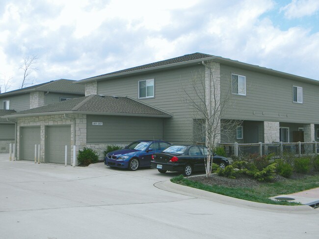 River Birch West Building Photo