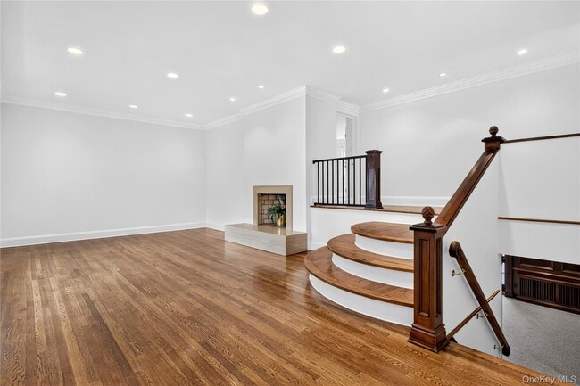 Photo - 20 Earle Pl