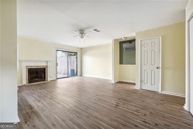 Photo - 2391 Cove Rd