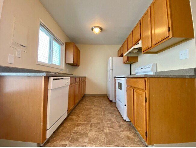 Photo - Montavilla Upstairs Townhouse~ Off Street Parking~ 89 Walk Score~ 99 Bike Score~ Pets Welcome! Unit 16