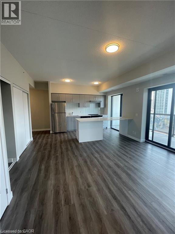 Photo - 15 Queen St S Unité 702