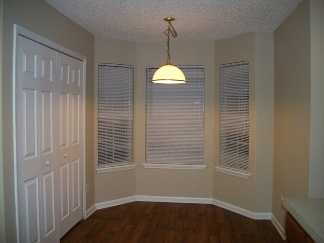 Photo - Spacious town home in west Jacksonville