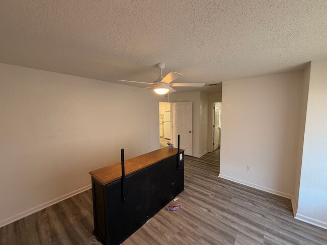 Photo - 109 Limoges St Unidad 109 Limoges  A