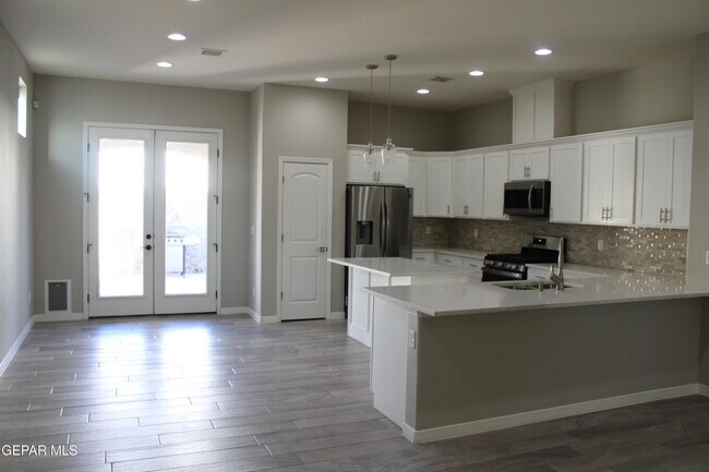 Photo - 754 Flexford St