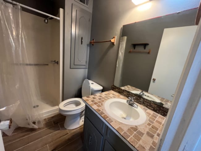 Photo - 217 Heritage St