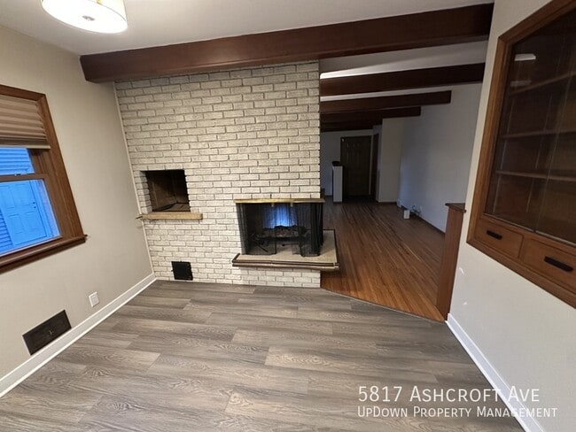 Photo - 5817 Ashcroft Ave