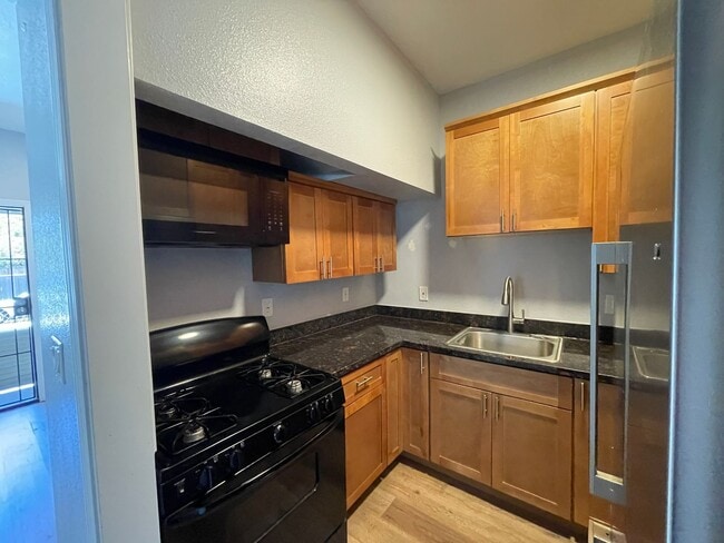 Photo - 812 20th St Unit 0812