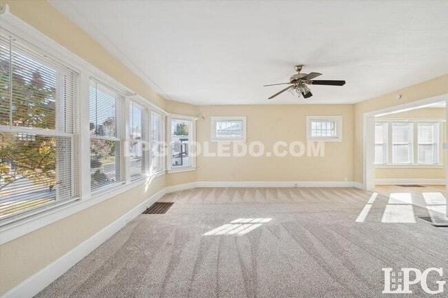 Photo - 4017 Overland Pkwy